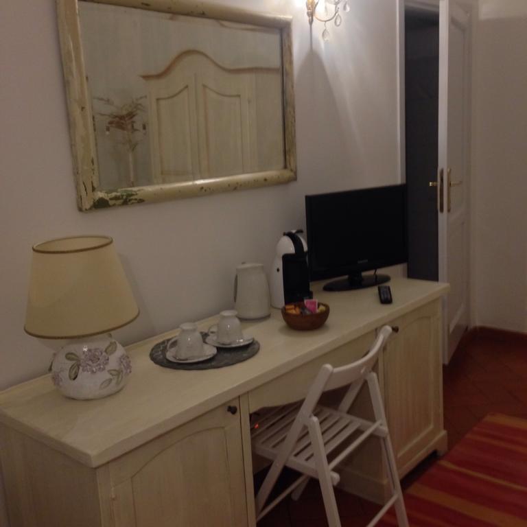לינה וארוחת בוקר פירנצה Cosy House חדר תמונה